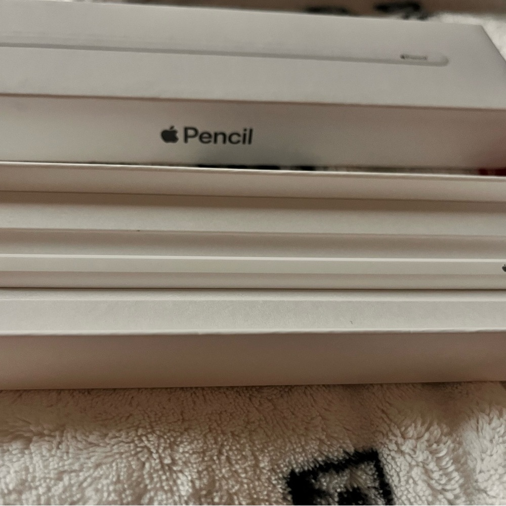 Apple Pencil in Elegant White